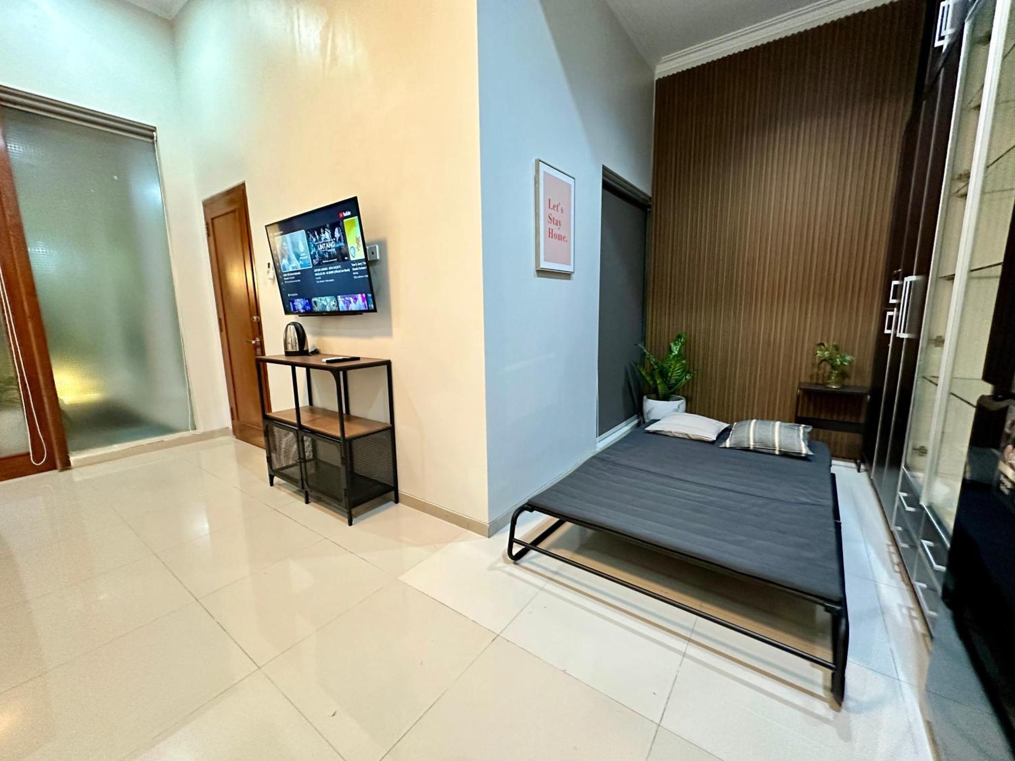 Cendhani Raras Gallery Kejayan Exterior photo